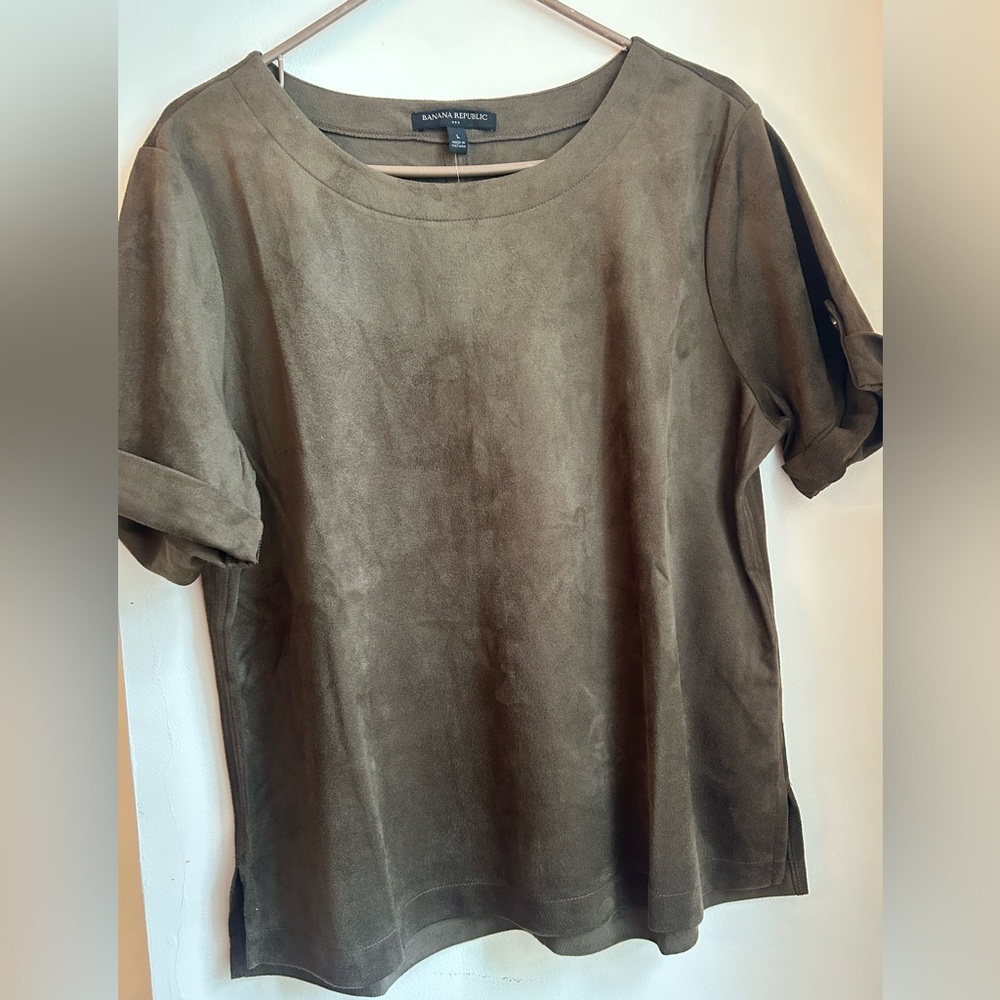 Banana Republic dark olive green short sleeve
